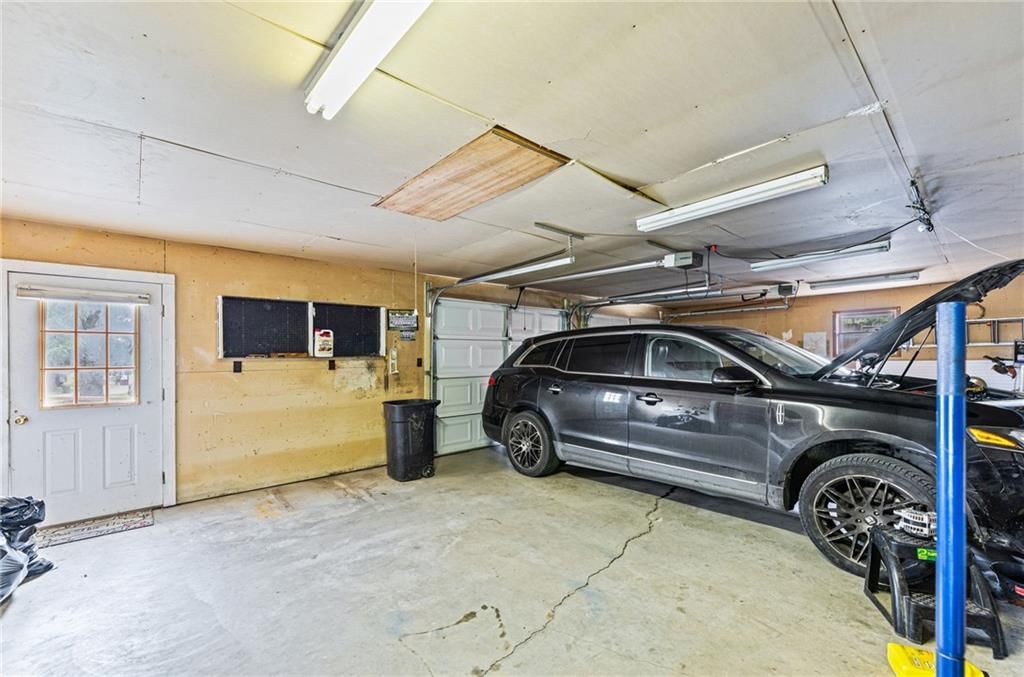 112 S Locust Street — photo 22