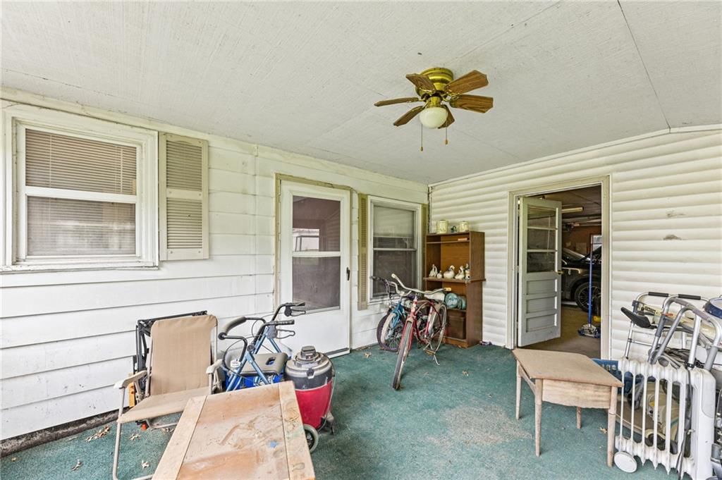 112 S Locust Street — photo 24