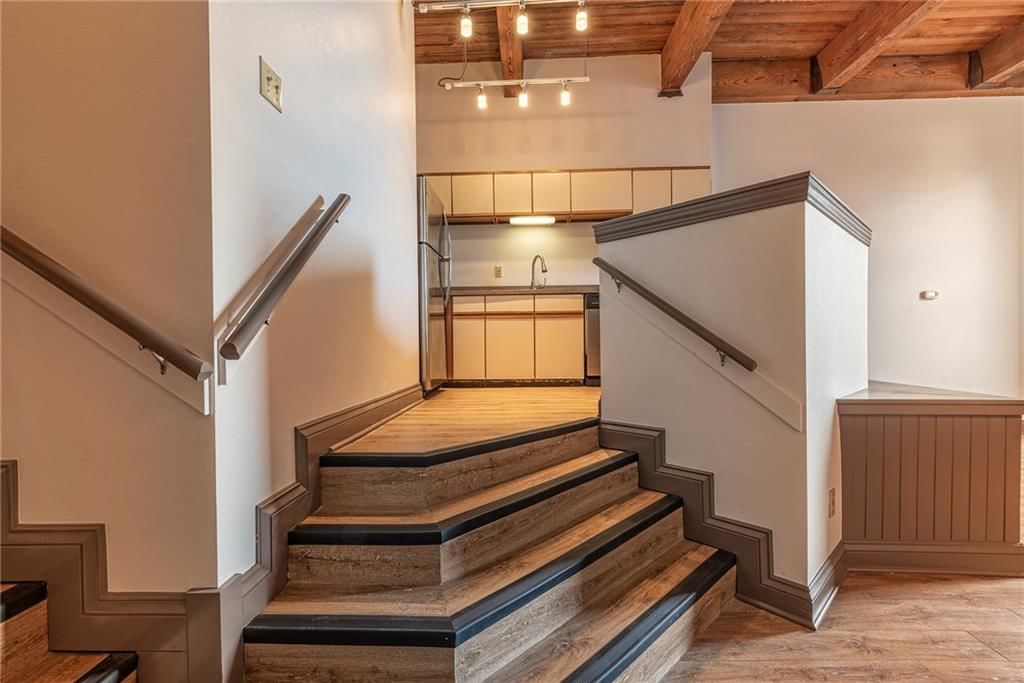 308 W 8th Street — photo 7