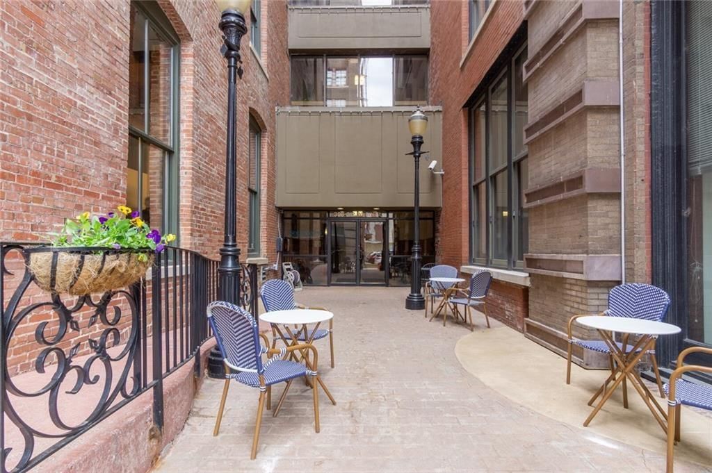 308 W 8th Street — photo 21