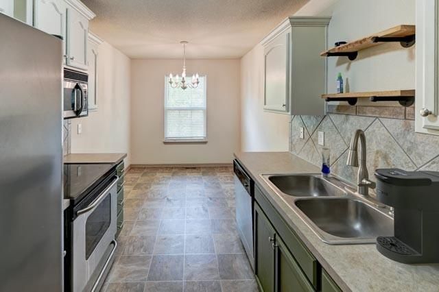 1215 NW Ashley Lane — photo 12