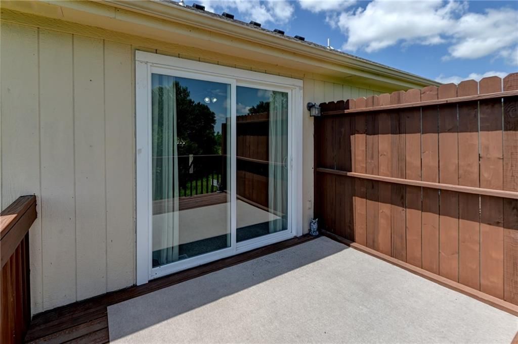 1215 NW Ashley Lane — photo 38