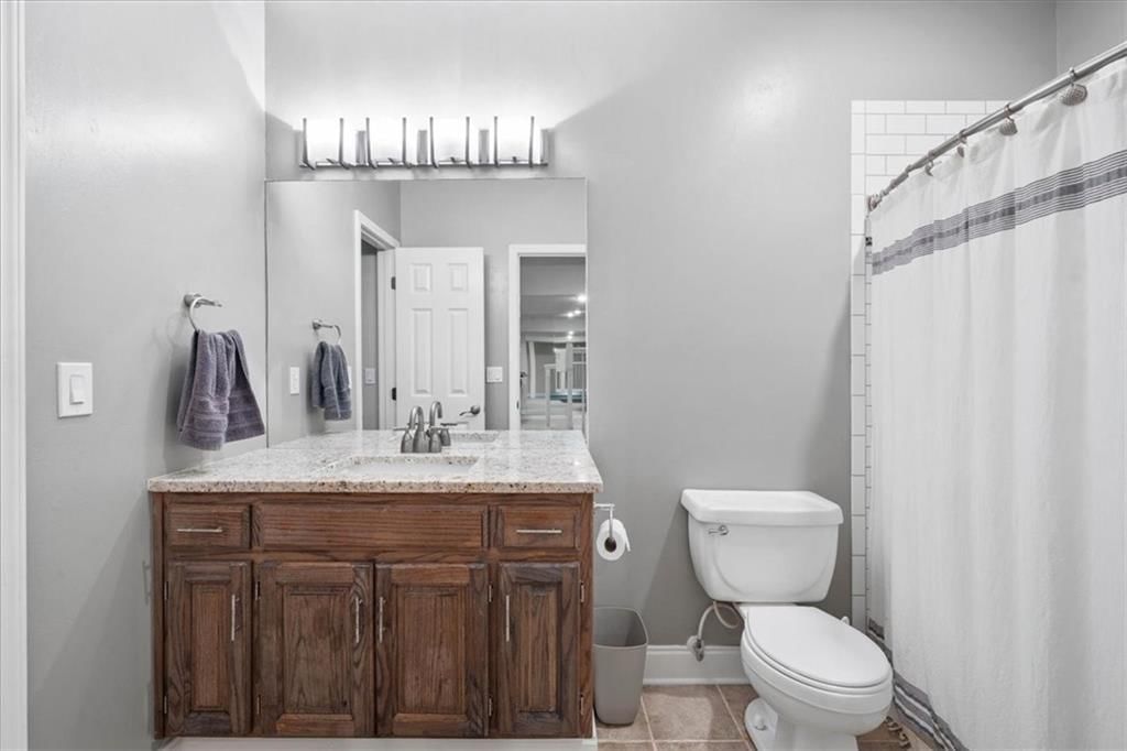 5812 NW Hickory Place — photo 27