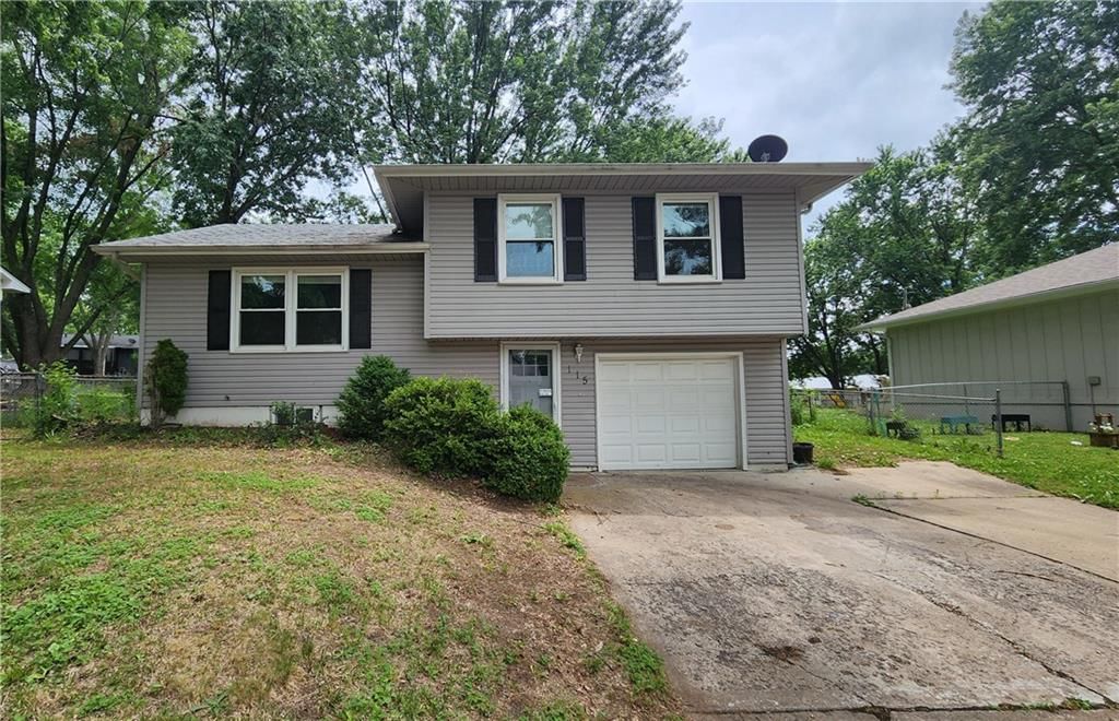 115 SHERRI Lane — photo 24
