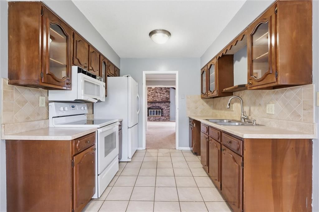 8315 Oakland Avenue — photo 11