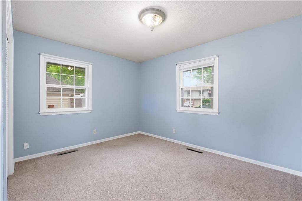 8315 Oakland Avenue — photo 17