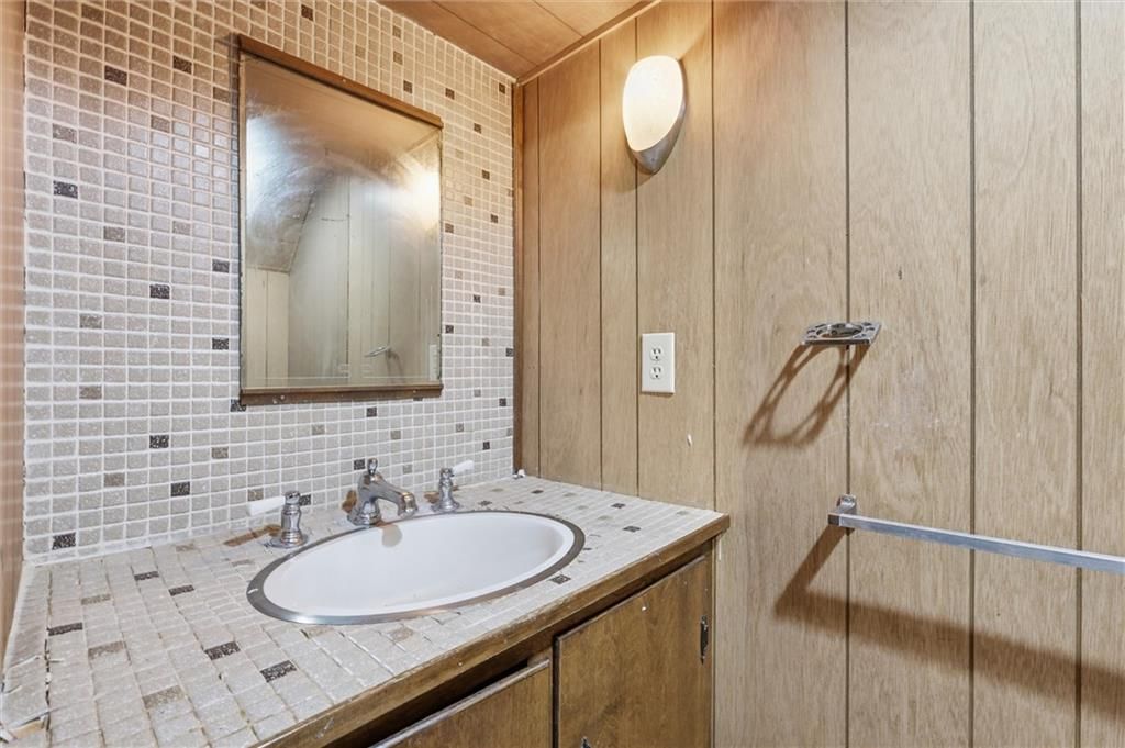 8315 Oakland Avenue — photo 23