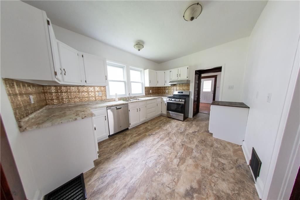 2526 S 17th Street — photo 28