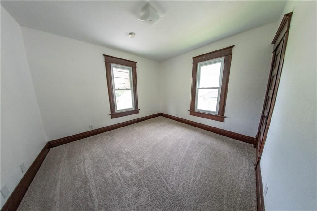 2526 S 17th Street — photo 37