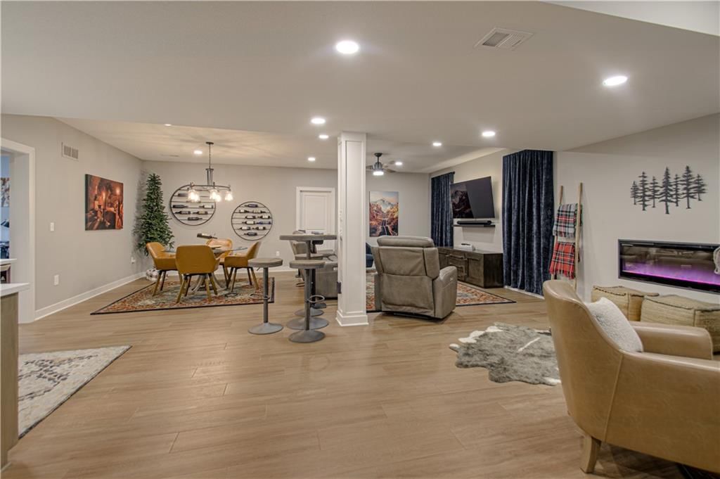 8701 N Allenton Avenue — photo 34