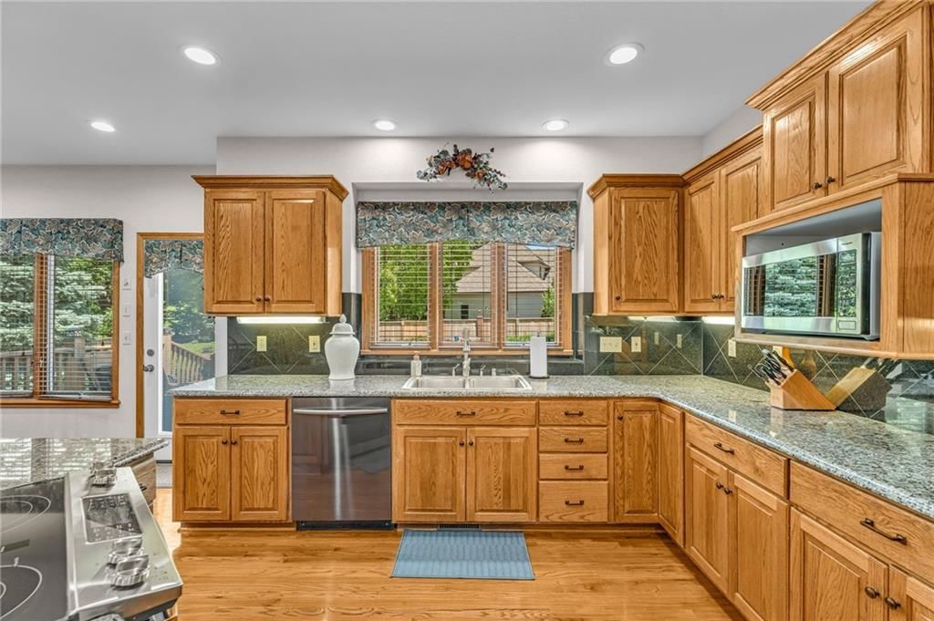 4728 Wimbledon Drive — photo 15