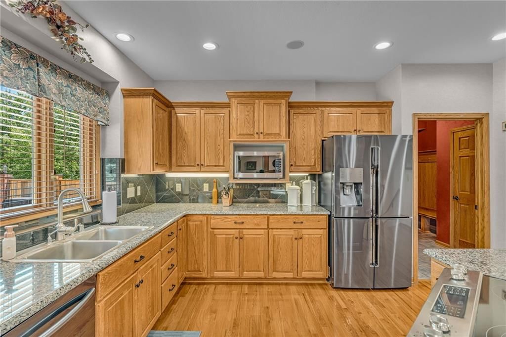 4728 Wimbledon Drive — photo 16