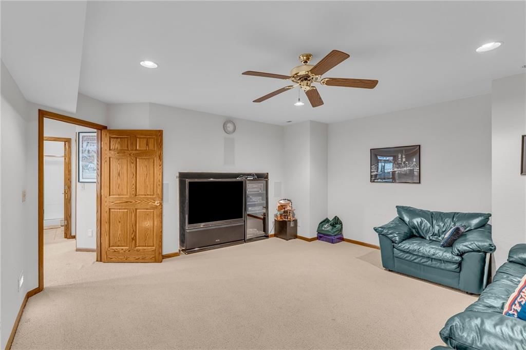 4728 Wimbledon Drive — photo 57