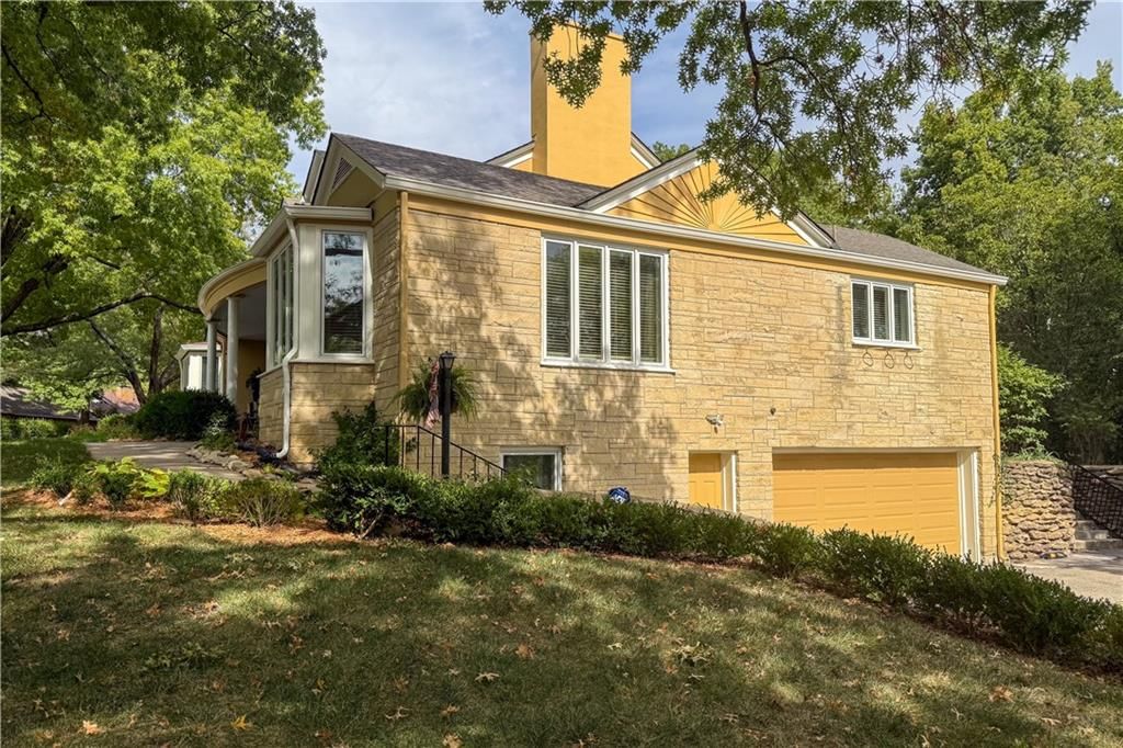 1336 Spencer Drive — photo 3