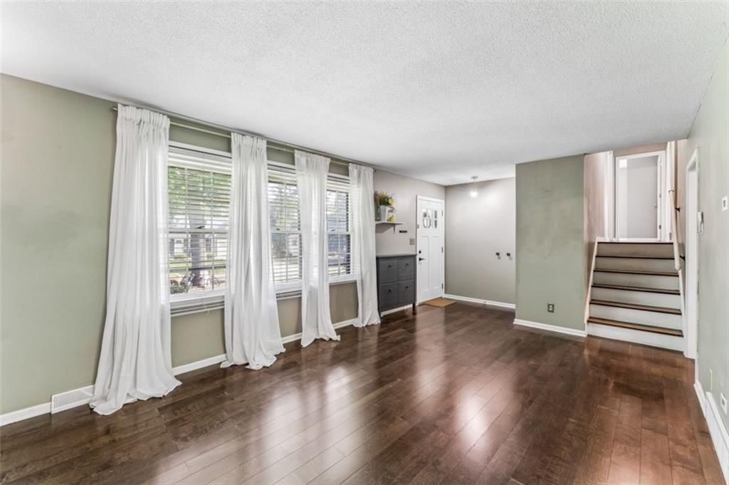 10901 W 91st Terrace — photo 9