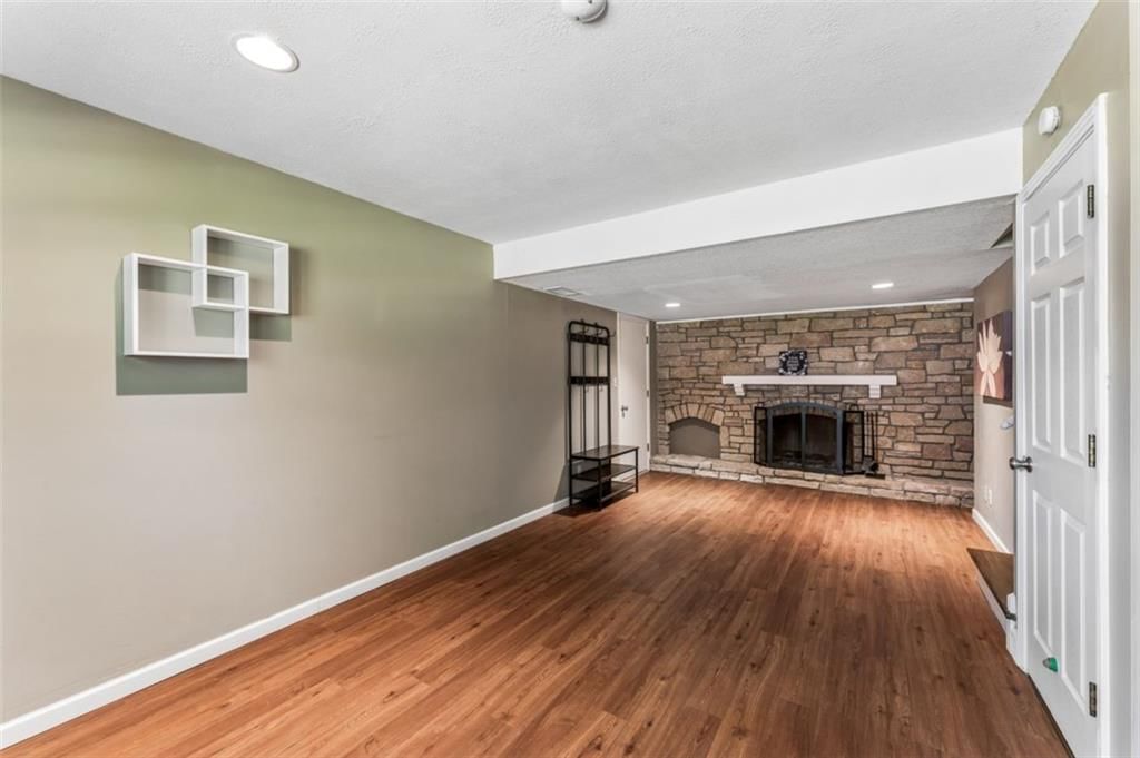 10901 W 91st Terrace — photo 36