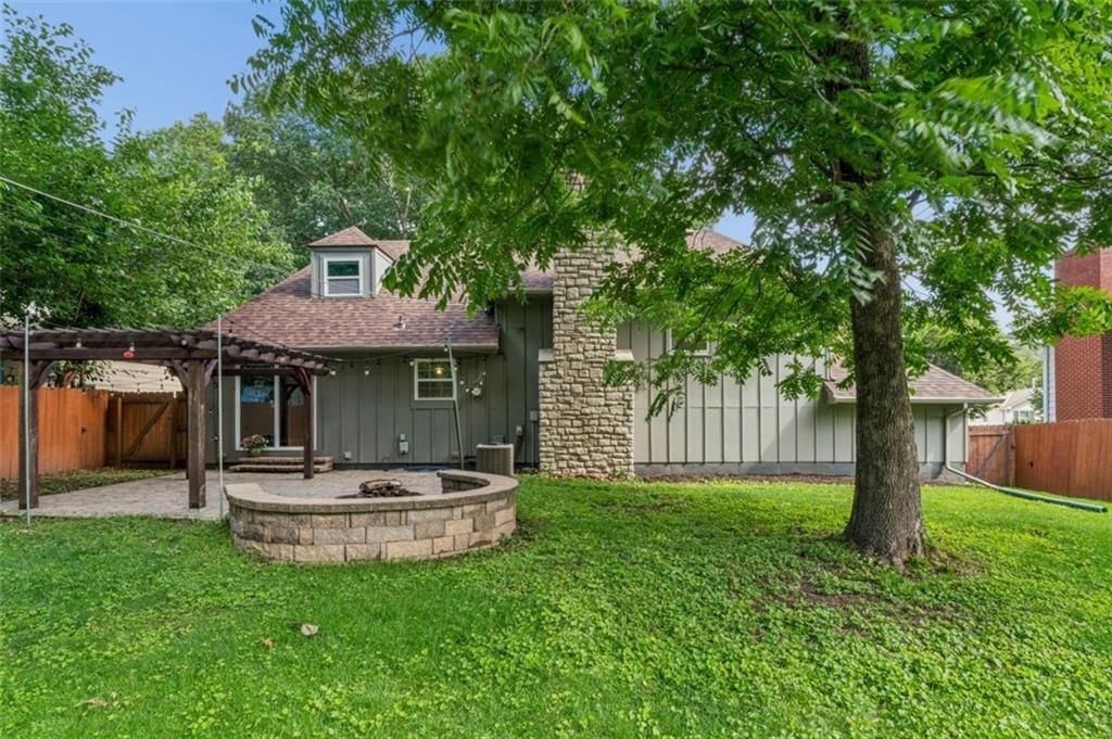 10901 W 91st Terrace — photo 47