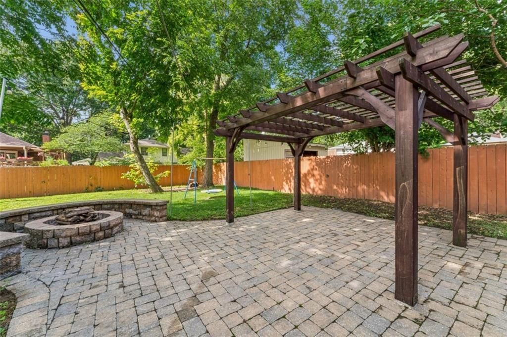 10901 W 91st Terrace — photo 49