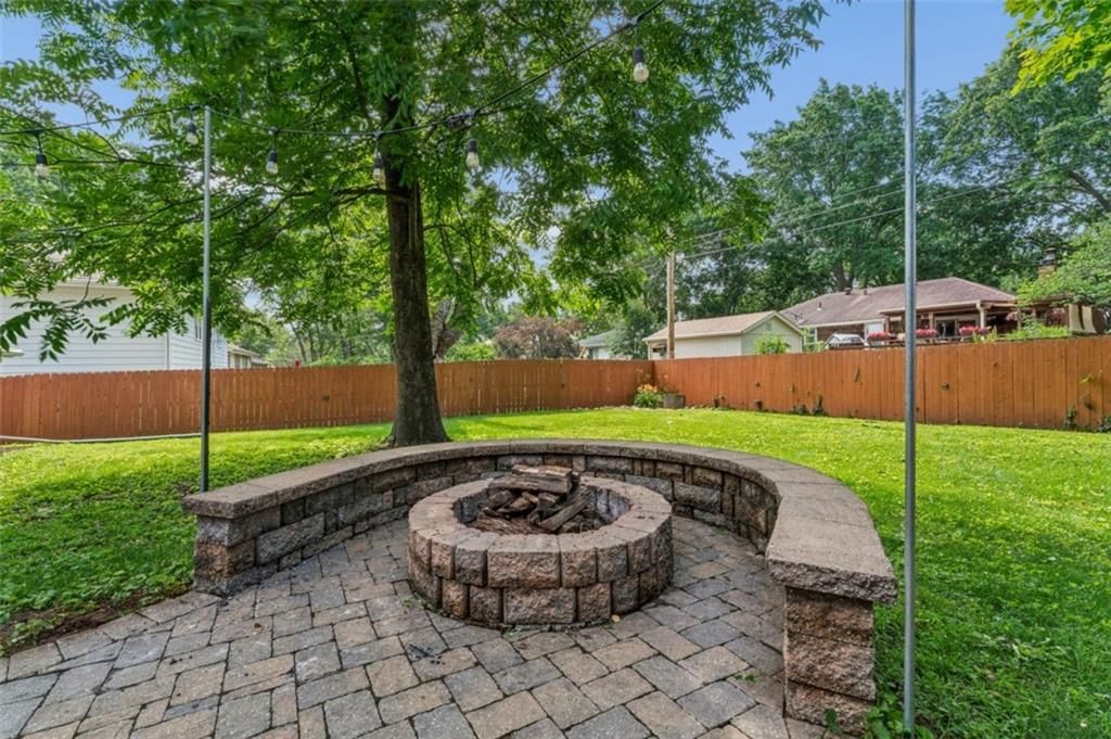 10901 W 91st Terrace — photo 51
