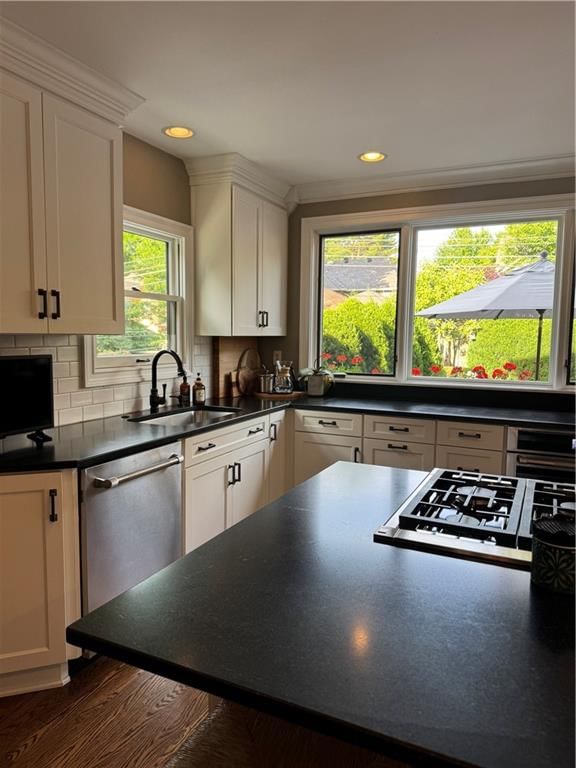 7225 Ward Parkway — photo 2