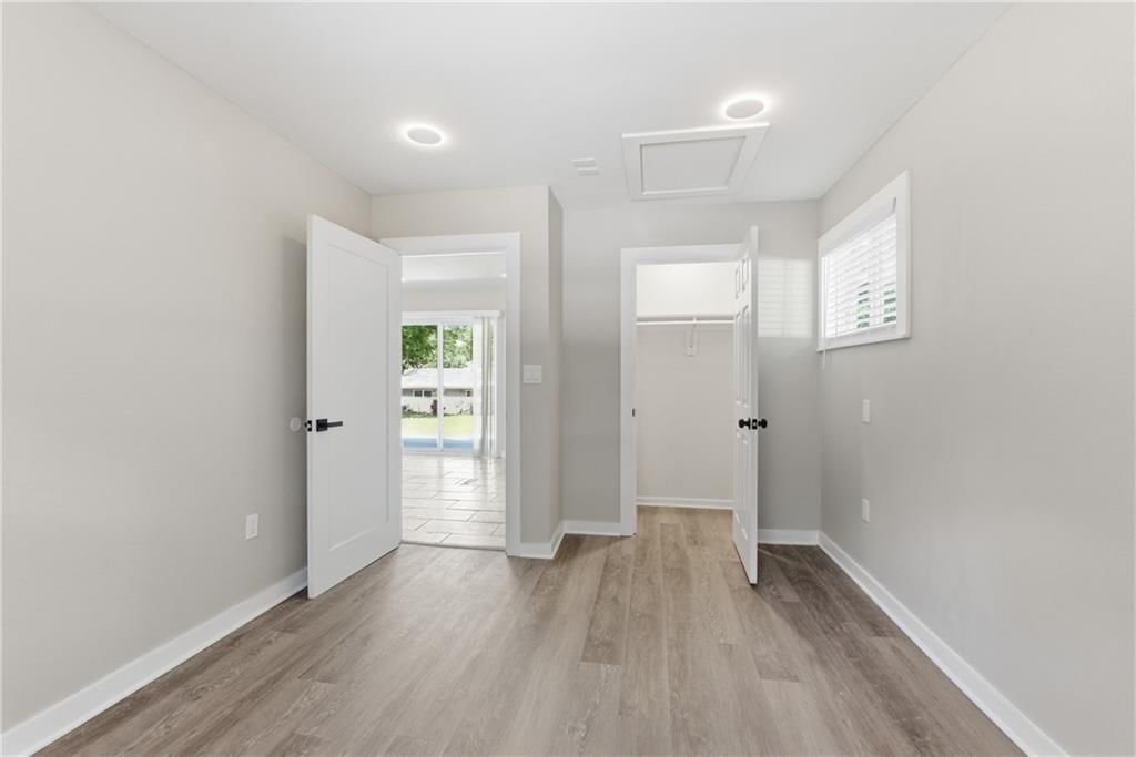 11310 CORRINGTON Avenue — photo 15