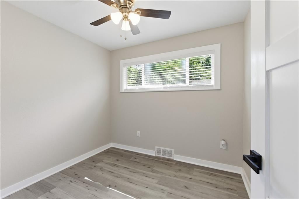 11310 CORRINGTON Avenue — photo 16