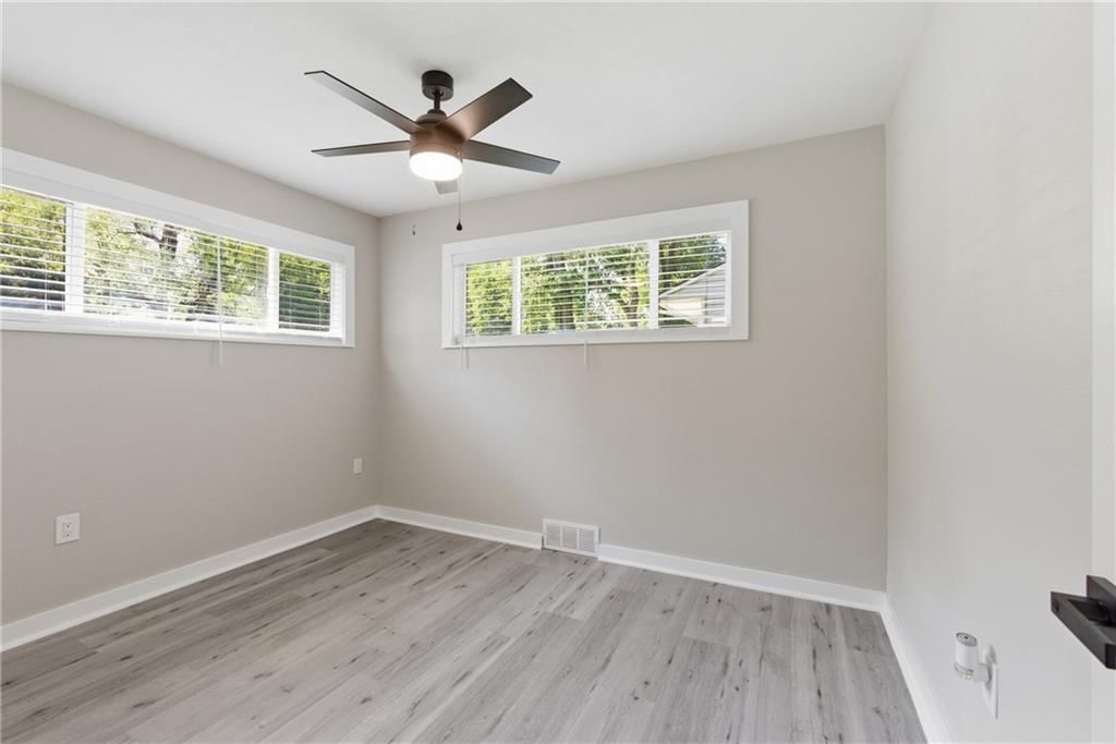 11310 CORRINGTON Avenue — photo 17