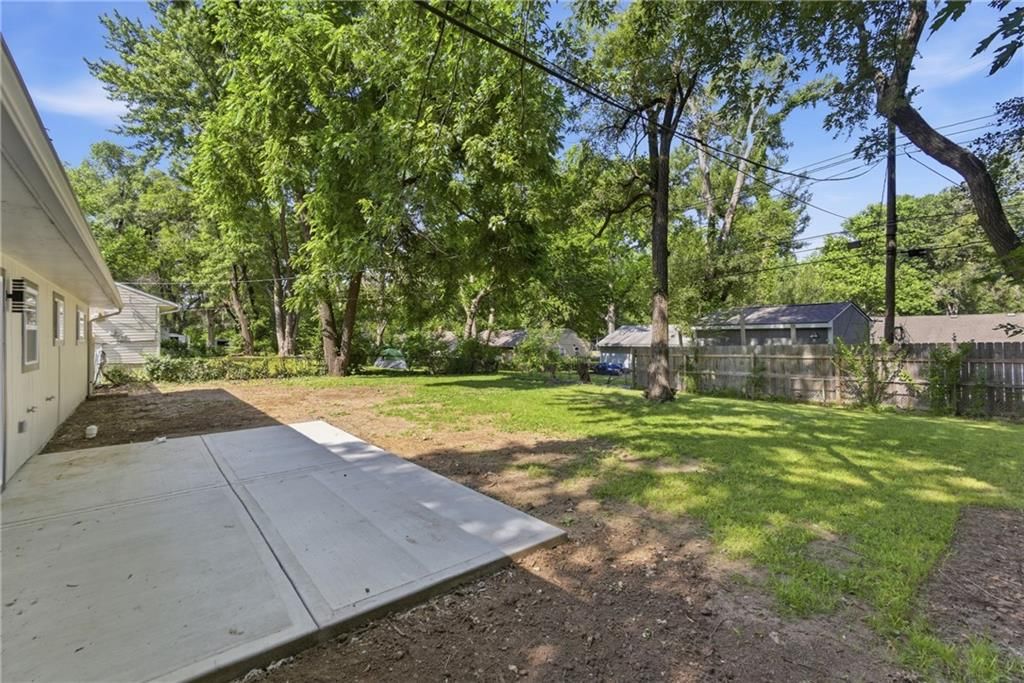 11310 CORRINGTON Avenue — photo 20