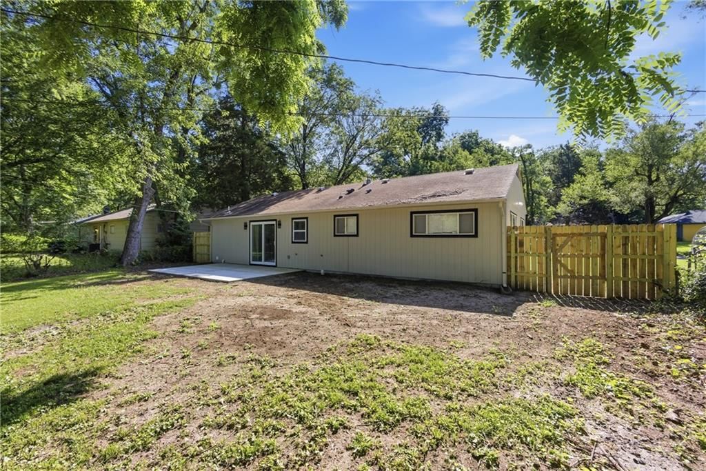 11310 CORRINGTON Avenue — photo 22