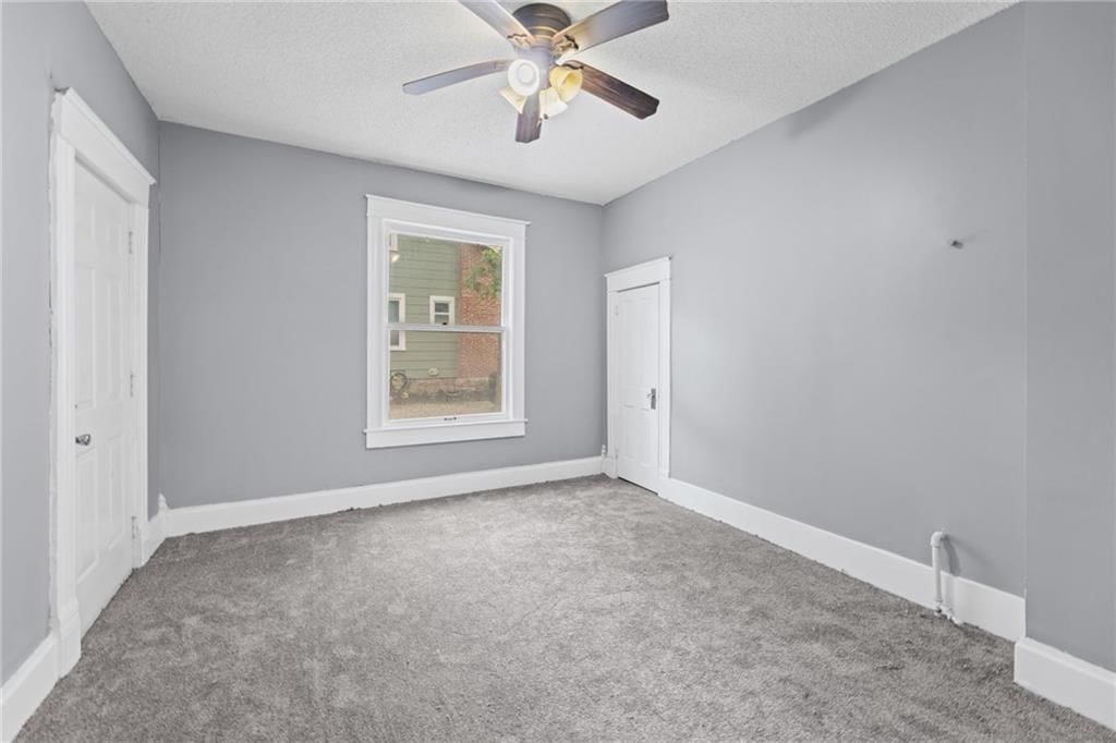 1017 S Hickory Street — photo 9