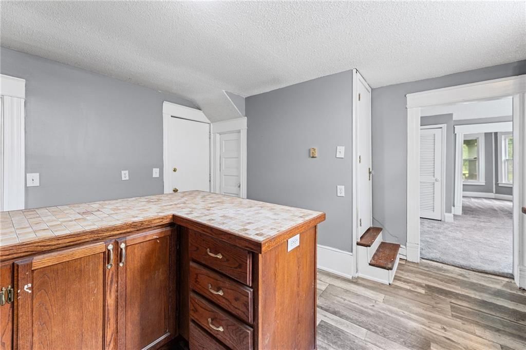 1017 S Hickory Street — photo 14