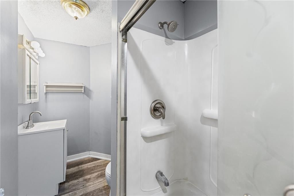 1017 S Hickory Street — photo 16