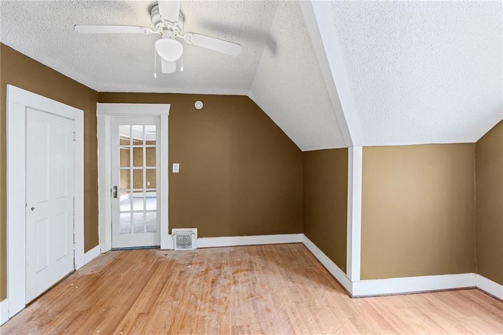 1017 S Hickory Street — photo 17