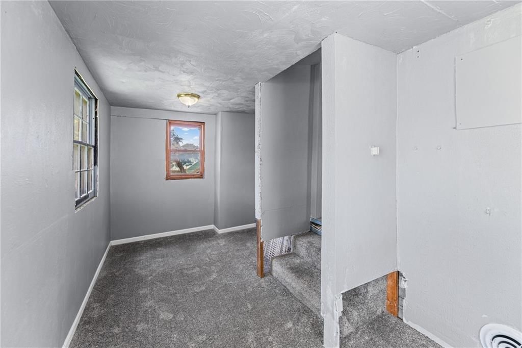 1017 S Hickory Street — photo 21