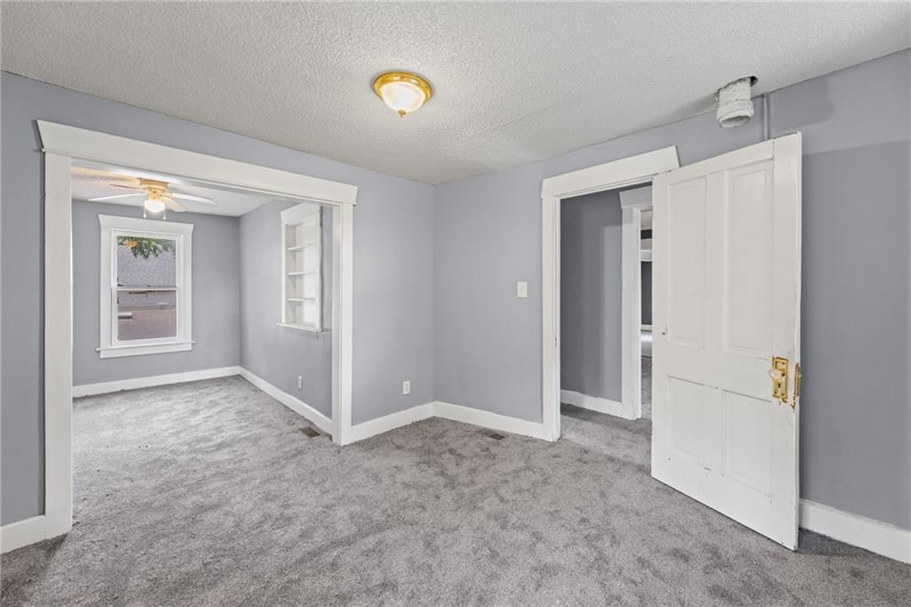 1017 S Hickory Street — photo 24