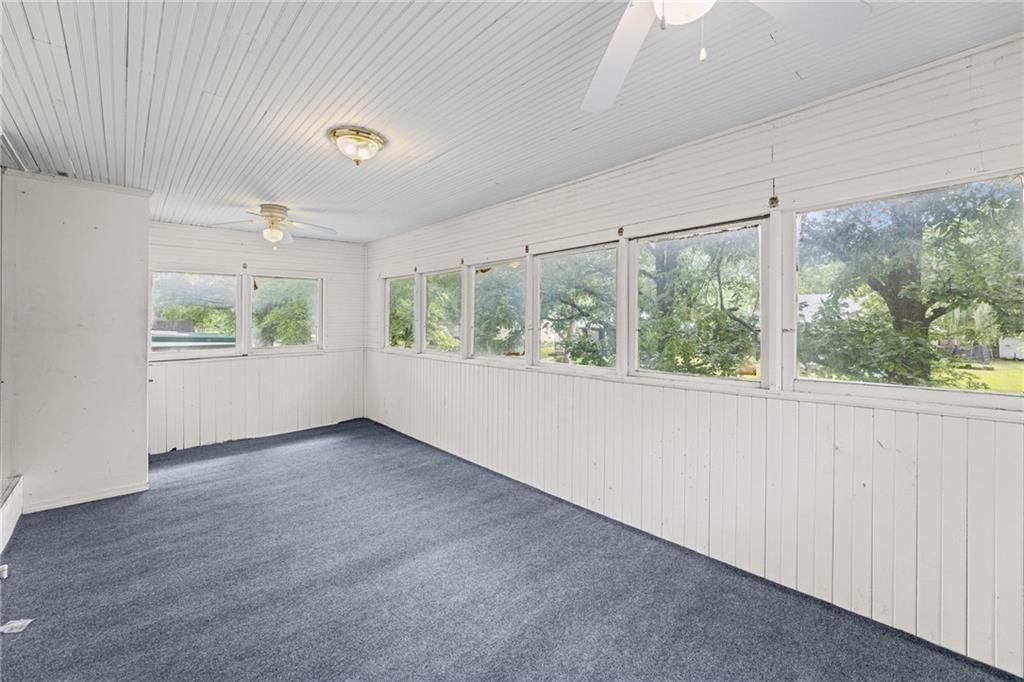 1017 S Hickory Street — photo 29