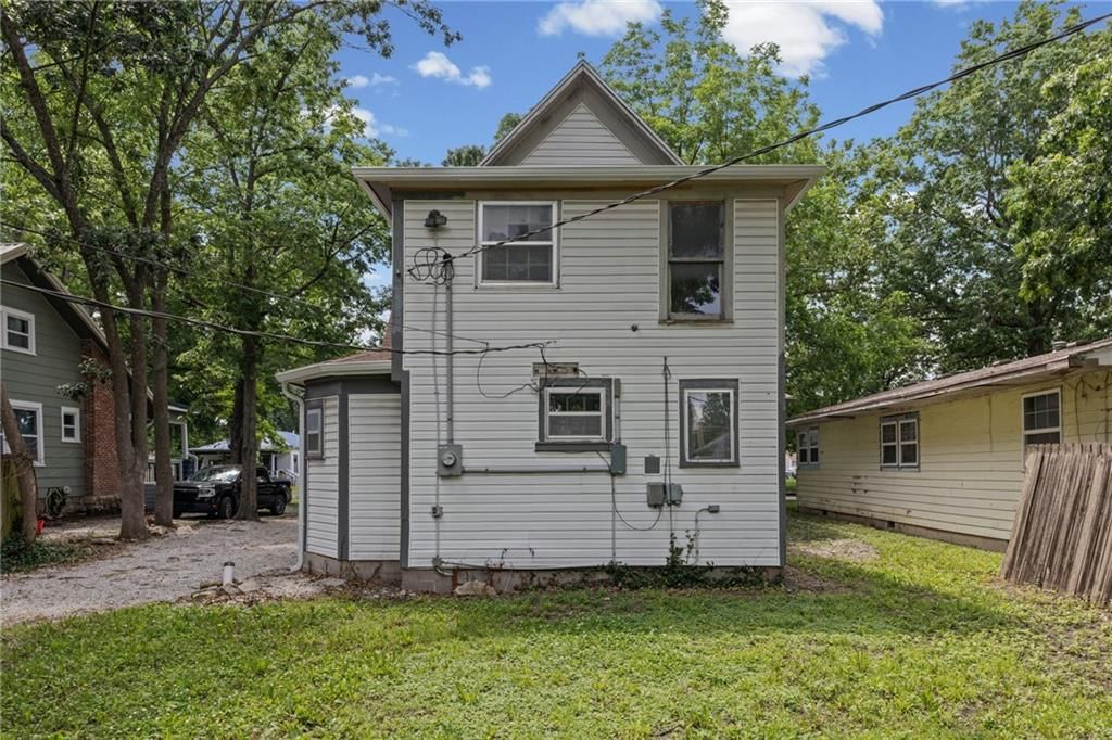 1017 S Hickory Street — photo 33