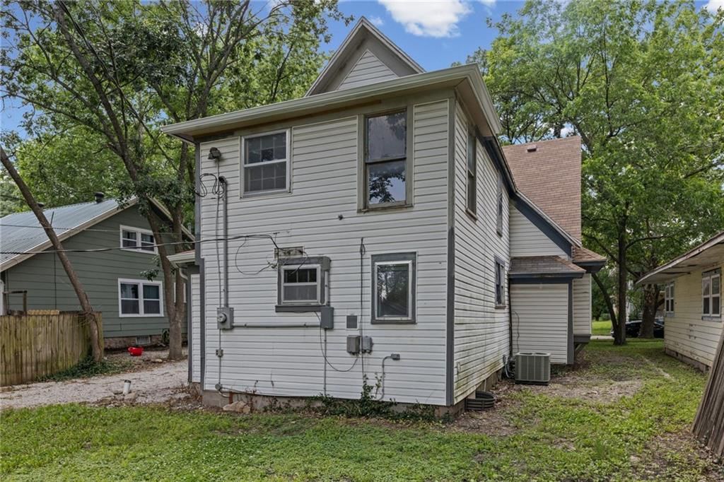 1017 S Hickory Street — photo 35