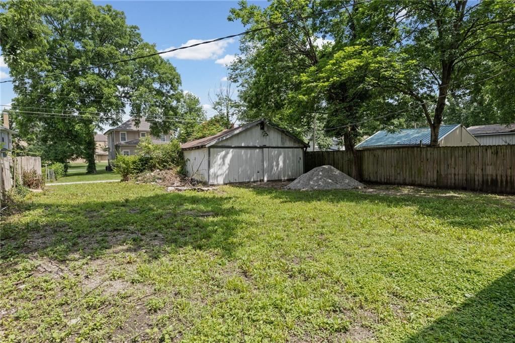 1017 S Hickory Street — photo 37