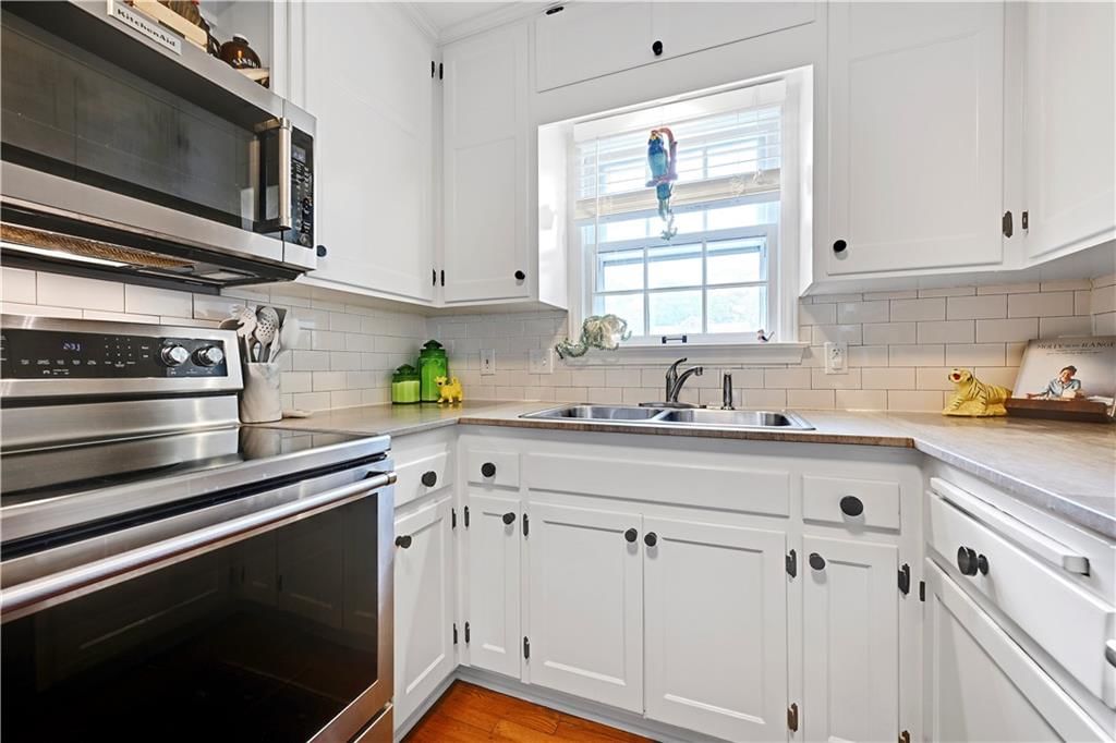 5232 Roe Boulevard — photo 15
