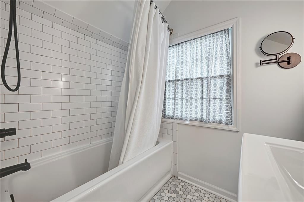 5232 Roe Boulevard — photo 34