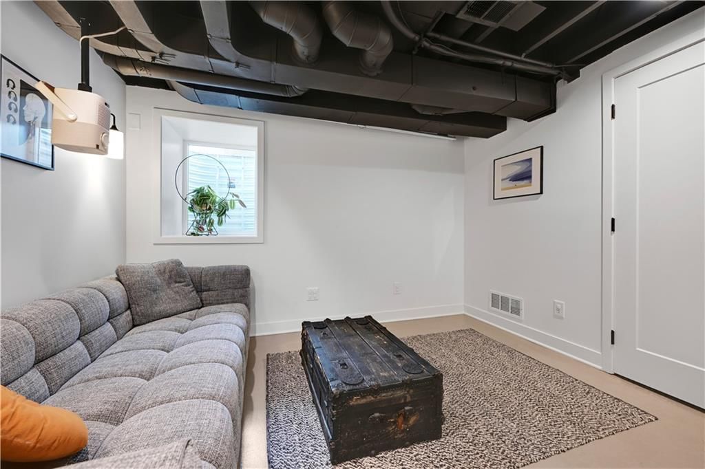 5232 Roe Boulevard — photo 36