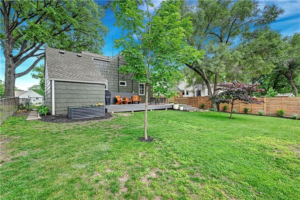 5232 Roe Boulevard — photo 45
