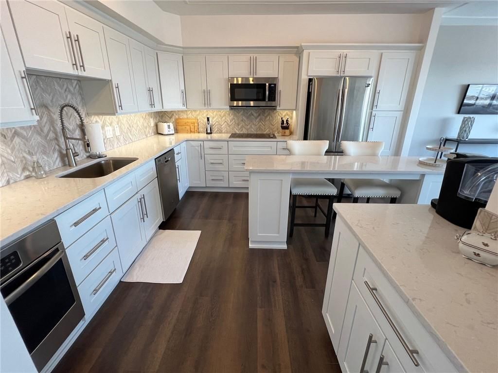 2510 Grand Boulevard — photo 11