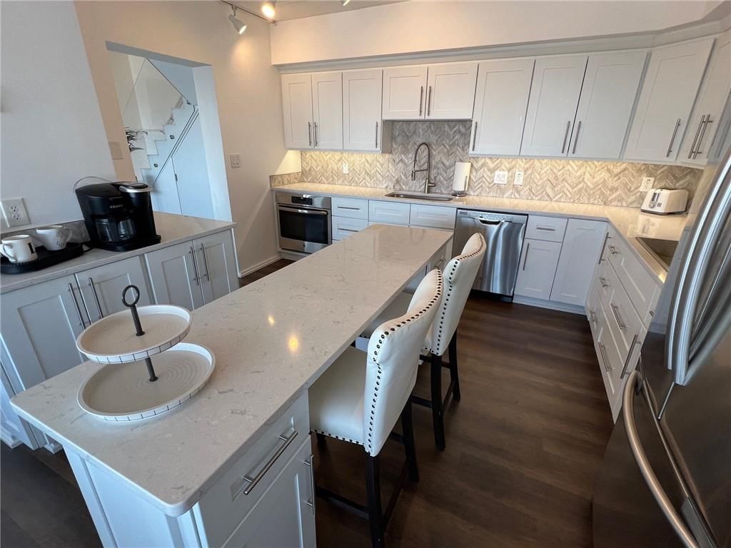 2510 Grand Boulevard — photo 12