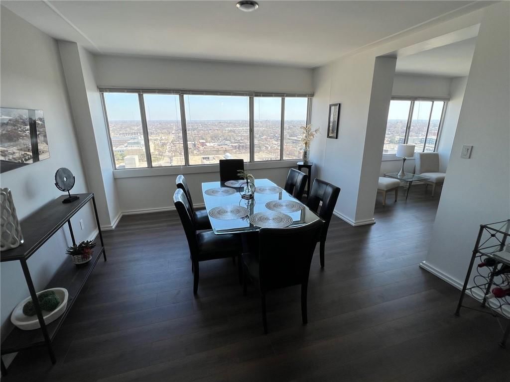 2510 Grand Boulevard — photo 14