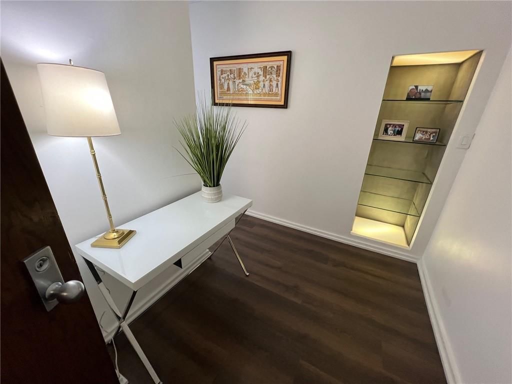 2510 Grand Boulevard — photo 18