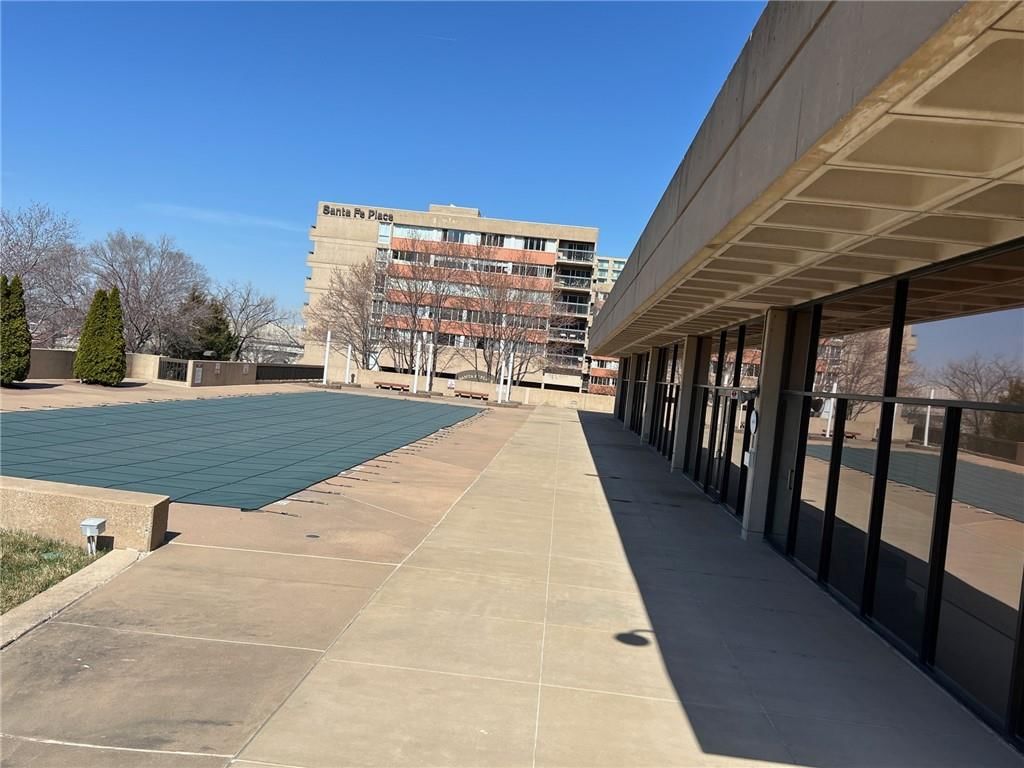 2510 Grand Boulevard — photo 31