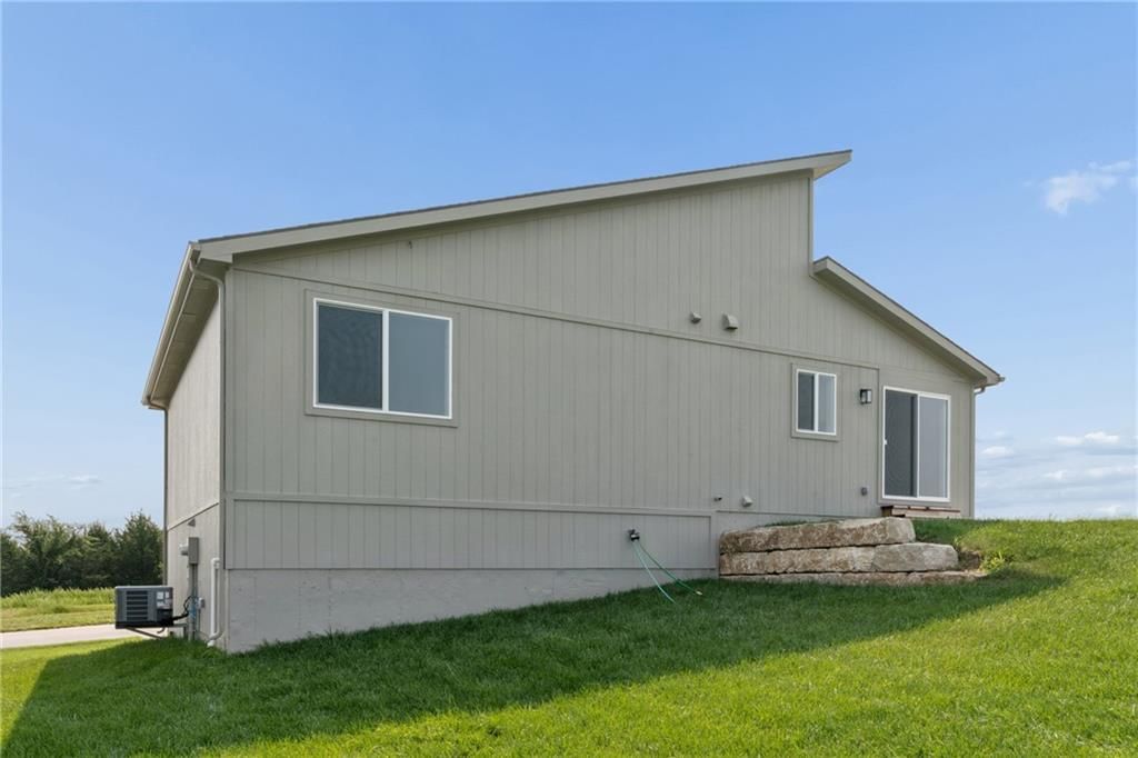 2112 SE Oak Ridge Drive — photo 43