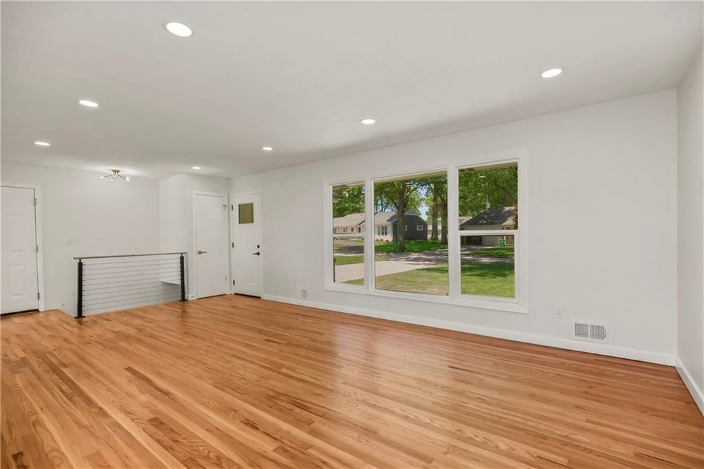 3515 W 93rd Street — photo 5